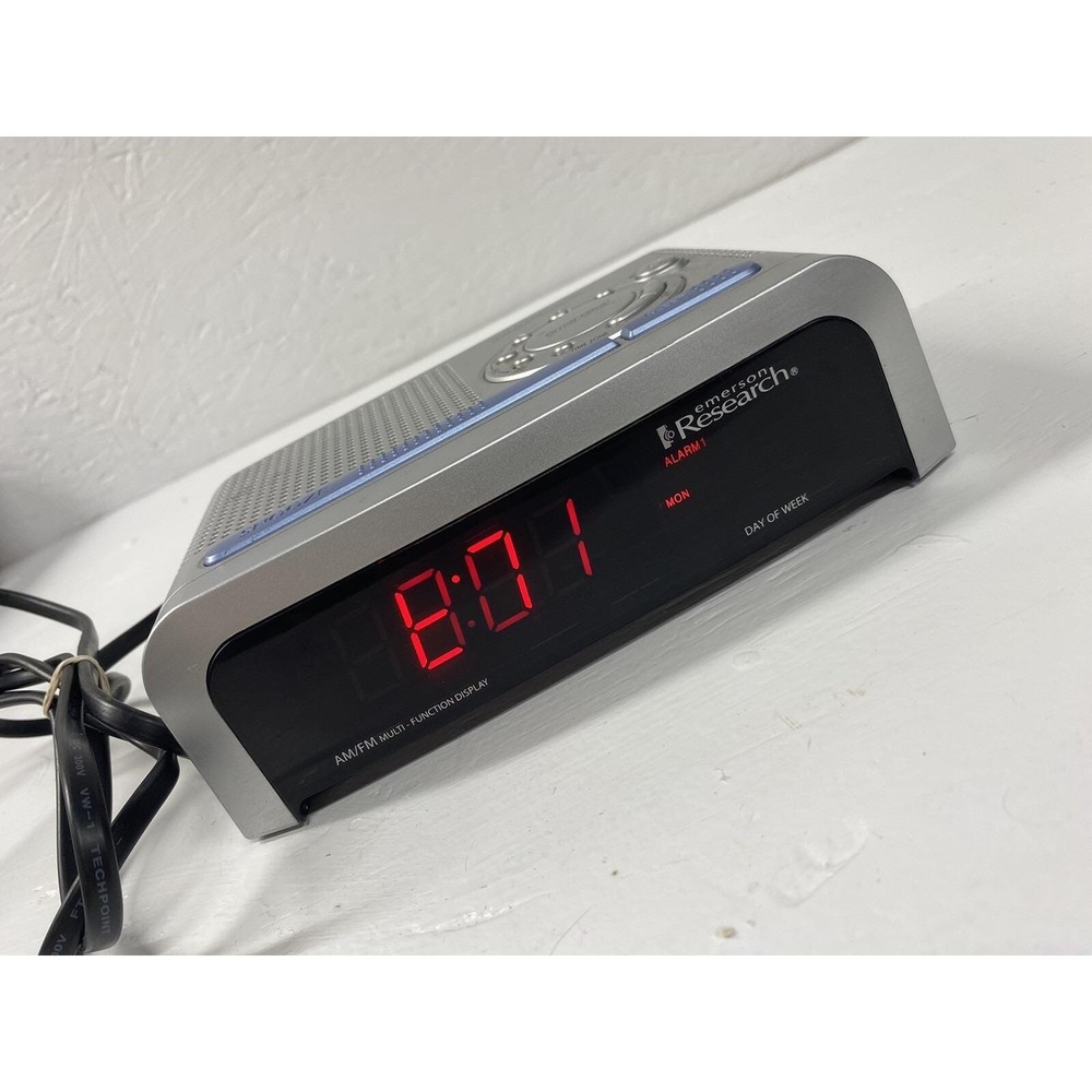 Emerson Dual Alarm Clock Radio